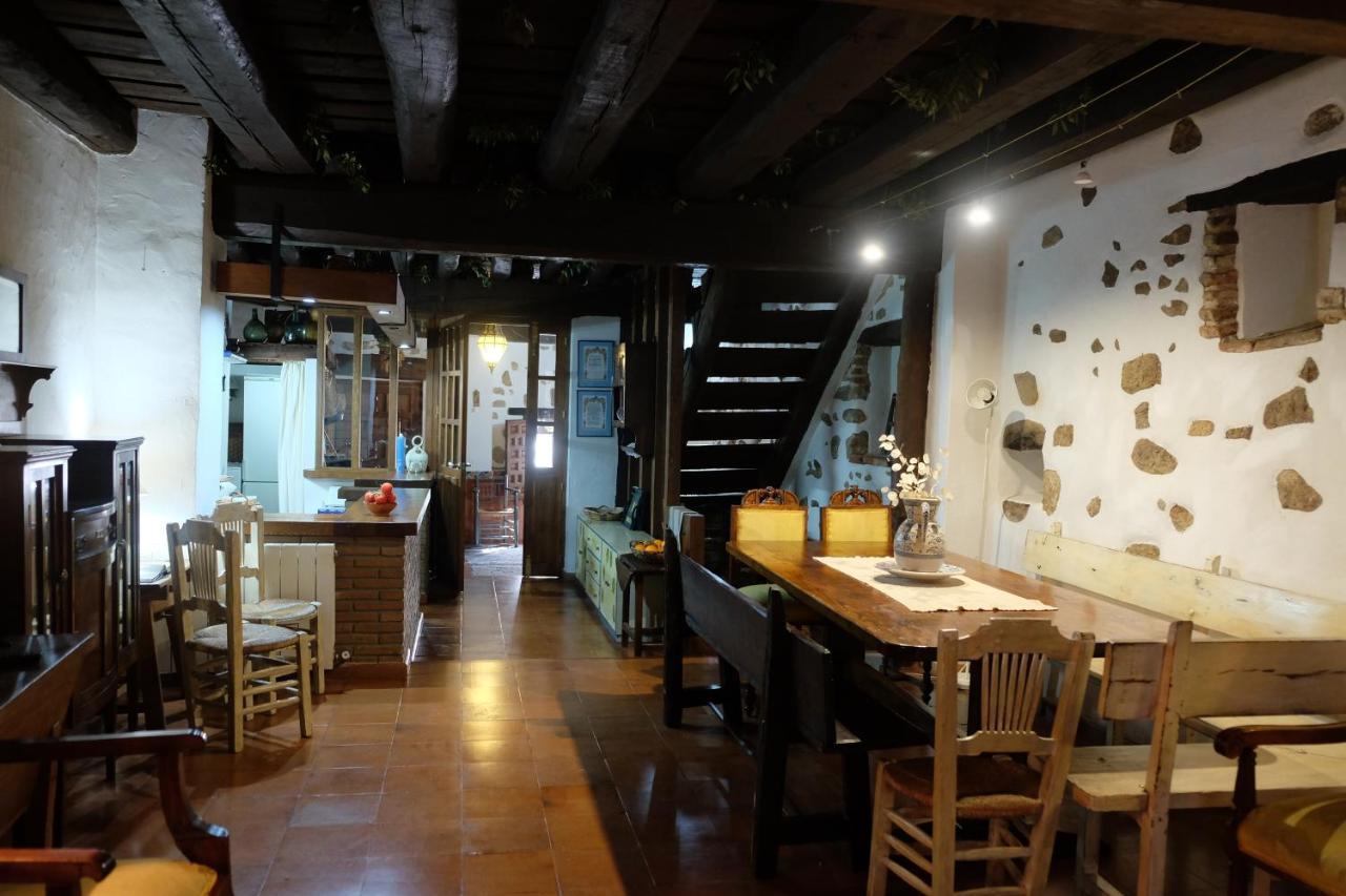 La Casa De Isabela Villa Аренас де Сан Педро Екстериор снимка