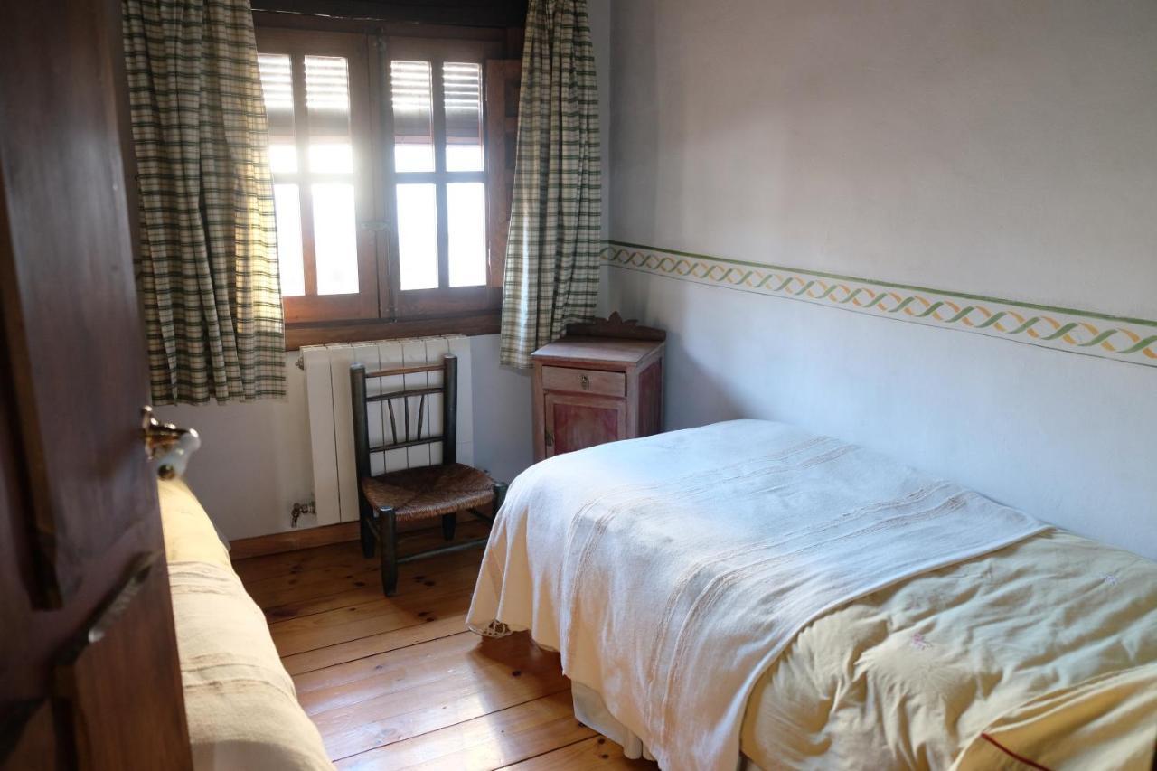 La Casa De Isabela Villa Аренас де Сан Педро Екстериор снимка